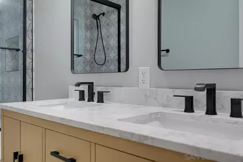 Bath - 5850 Jan, La Mesa, CA 91942 photo 6 of 6