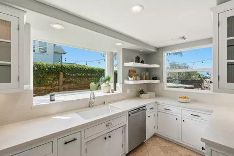 Kitchen - 3152 Levante St, Carlsbad, CA 92009 photo 4 of 6