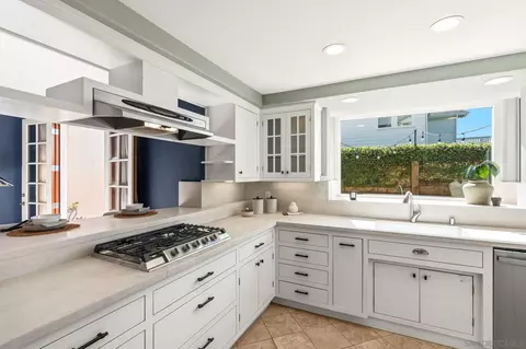 Kitchen - 3152 Levante St, Carlsbad, CA 92009 photo 3 of 6