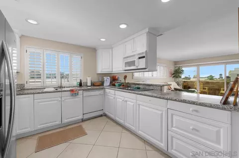 Kitchen - 7635 Eads Ave #306, La Jolla, CA 92037 photo 1 of 4
