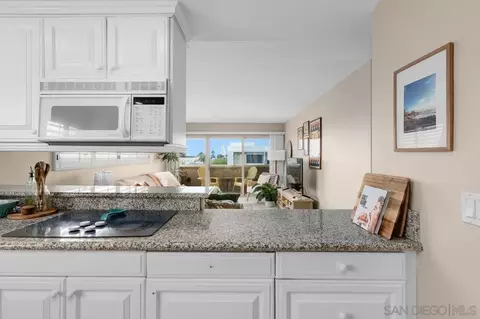 Kitchen - 7635 Eads Ave #306, La Jolla, CA 92037 photo 3 of 4