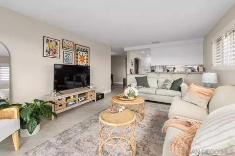 Living - 7635 Eads Ave #306, La Jolla, CA 92037 photo 3 of 3