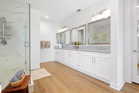 Bath - 1858 Avocado Rd, Oceanside, CA 92054 photo 4 of 6
