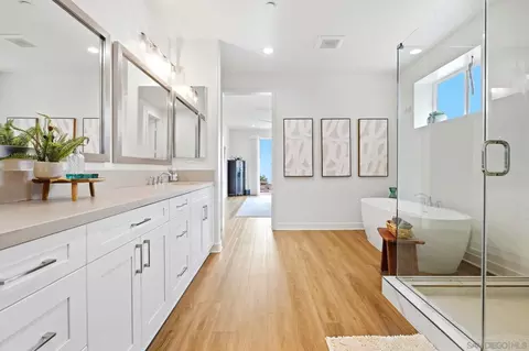 Entry Way - 1858 Avocado Rd, Oceanside, CA 92054 photo 3 of 3