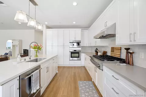Kitchen - 1858 Avocado Rd, Oceanside, CA 92054 photo 5 of 6