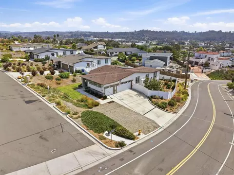 View/Area - 1858 Avocado Rd, Oceanside, CA 92054 photo 4 of 6