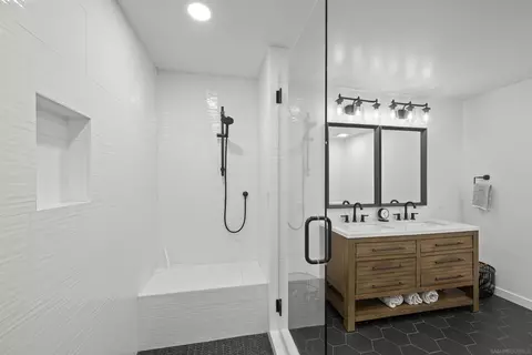 Bath - 13 Antigua Ct, Coronado, CA 92118 photo 1 of 4