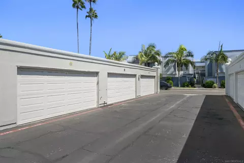 Exterior - 13 Antigua Ct, Coronado, CA 92118 photo 7 of 8
