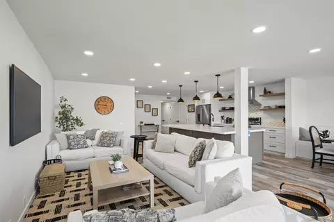Living - 13 Antigua Ct, Coronado, CA 92118 photo 1 of 1