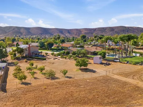 View/Area - 23638 Barrego Way, Ramona, CA 92065 photo 4 of 13