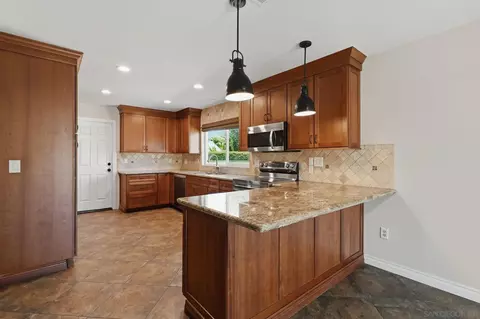 Kitchen - 23638 Barrego Way, Ramona, CA 92065 photo 1 of 4