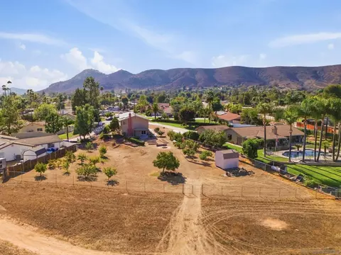 View/Area - 23638 Barrego Way, Ramona, CA 92065 photo 5 of 13