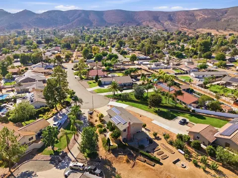 View/Area - 23638 Barrego Way, Ramona, CA 92065 photo 7 of 13