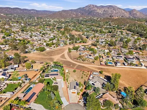 View/Area - 23638 Barrego Way, Ramona, CA 92065 photo 12 of 13