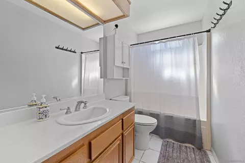 Bath - 12693 Shayann Ln, Lakeside, CA 92040 photo 4 of 4
