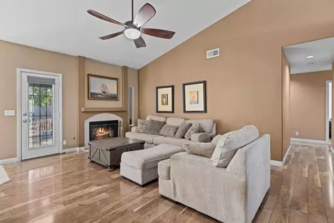 Living - 12693 Shayann Ln, Lakeside, CA 92040 photo 2 of 2