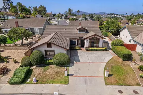 1693 W Country Clb, Escondido, CA 92026