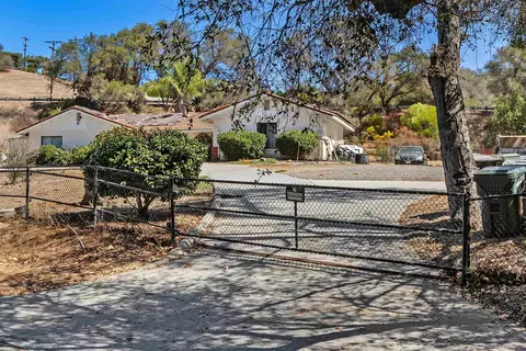 Exterior - 3950 Hellers Bnd, Fallbrook, CA 92028 photo 16 of 16