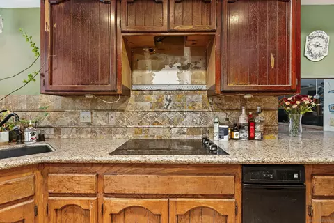 Kitchen - 3950 Hellers Bnd, Fallbrook, CA 92028 photo 1 of 5