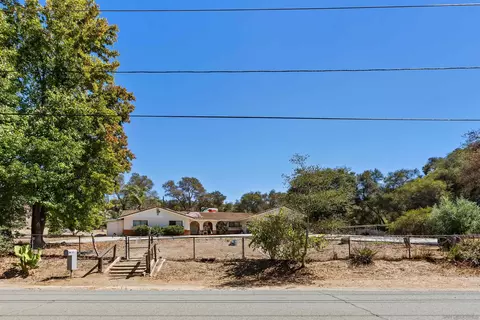 Exterior - 3950 Hellers Bnd, Fallbrook, CA 92028 photo 14 of 16