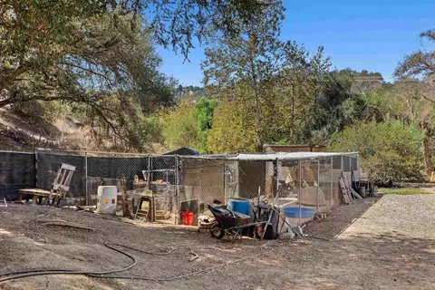 Exterior - 3950 Hellers Bnd, Fallbrook, CA 92028 photo 11 of 16
