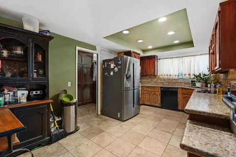 Kitchen - 3950 Hellers Bnd, Fallbrook, CA 92028 photo 4 of 5