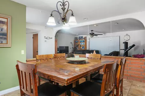 Dining - 3950 Hellers Bnd, Fallbrook, CA 92028 photo 1 of 2