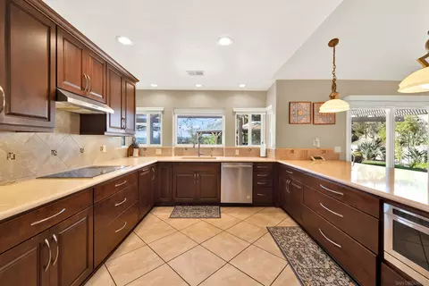 Kitchen - 12654 Acacia Ter, Poway, CA 92064 photo 4 of 6