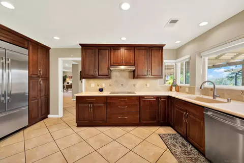 Kitchen - 12654 Acacia Ter, Poway, CA 92064 photo 3 of 6