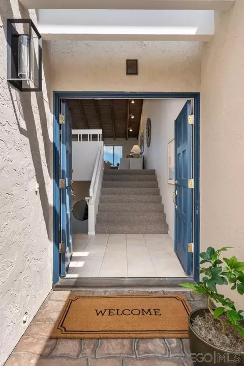 Entry Way - 6585 Caminito Scioto, La Jolla, CA 92037 photo 1 of 2