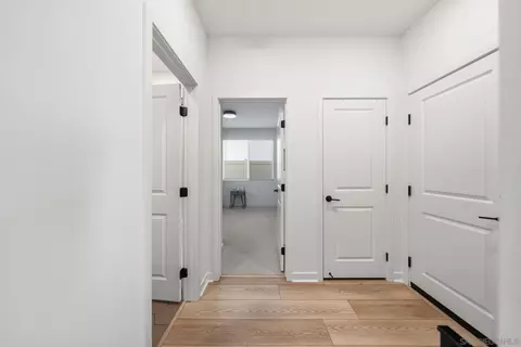 Entry Way - 35241 Valencia Pt, Fallbrook, CA 92028 photo 5 of 8