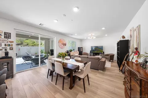Dining - 35241 Valencia Pt, Fallbrook, CA 92028 photo 1 of 3