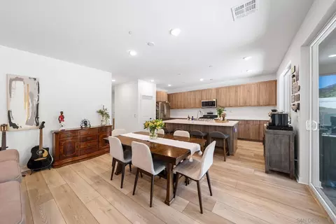 Dining - 35241 Valencia Pt, Fallbrook, CA 92028 photo 2 of 3