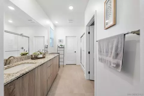 Entry Way - 35241 Valencia Pt, Fallbrook, CA 92028 photo 7 of 8