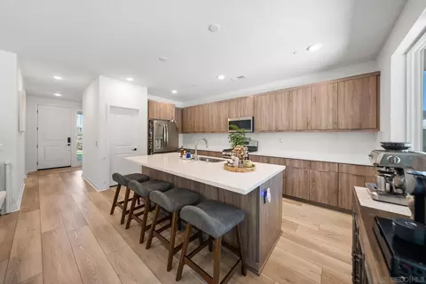 Kitchen - 35241 Valencia Pt, Fallbrook, CA 92028 photo 1 of 4