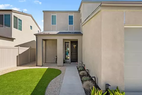 Exterior - 35241 Valencia Pt, Fallbrook, CA 92028 photo 6 of 16