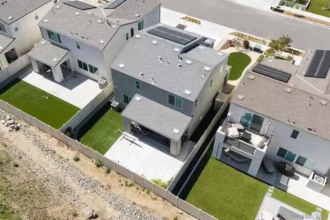 View/Area - 35241 Valencia Pt, Fallbrook, CA 92028 photo 2 of 7