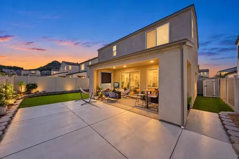 Exterior - 35241 Valencia Pt, Fallbrook, CA 92028 photo 14 of 16