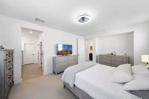 Bedroom - 35241 Valencia Pt, Fallbrook, CA 92028 photo 6 of 7