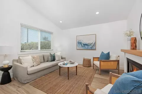 Living - 754 Snapdragon St, Encinitas, CA 92024 photo 1 of 1