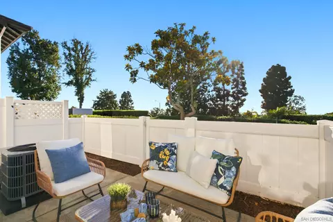 Exterior - 6905 Carnation Dr, Carlsbad, CA 92011 photo 1 of 6