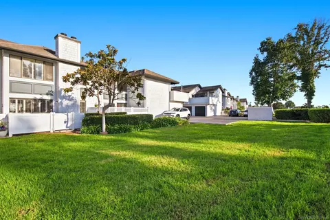 Exterior - 6905 Carnation Dr, Carlsbad, CA 92011 photo 3 of 6