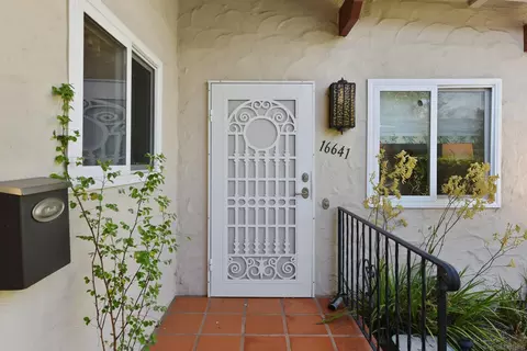 16641 Roca Dr, San Diego, CA 92128