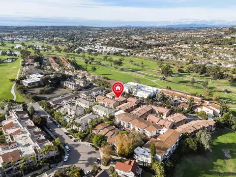 2565 Navarra Dr #B, Carlsbad, CA 92009