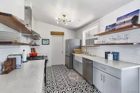 Kitchen - 302 Calla Ave, Imperial Beach, CA 91932 photo 2 of 4