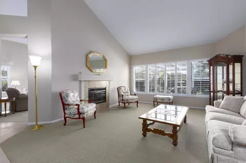 Living - 1202 Calle Sonia, Fallbrook, CA 92028 photo 5 of 5
