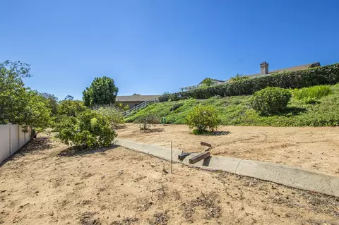 Exterior - 1202 Calle Sonia, Fallbrook, CA 92028 photo 13 of 18