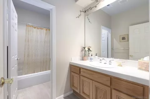 Bath - 1202 Calle Sonia, Fallbrook, CA 92028 photo 1 of 5