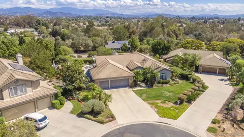 View/Area - 1202 Calle Sonia, Fallbrook, CA 92028 photo 4 of 11