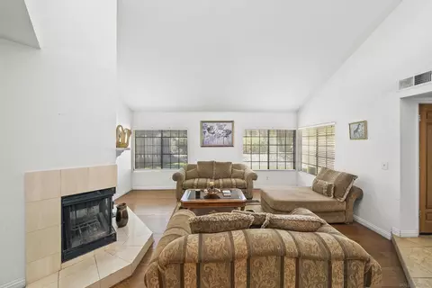 Living - 10003 Vallata Ct, Spring Valley, CA 91977 photo 2 of 4